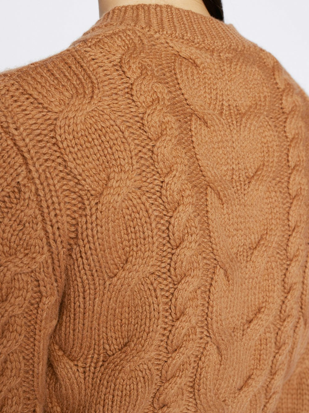 knit detail view alt:size